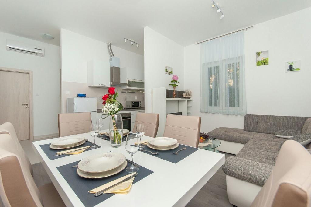 Tanja Apartment Omis Luaran gambar